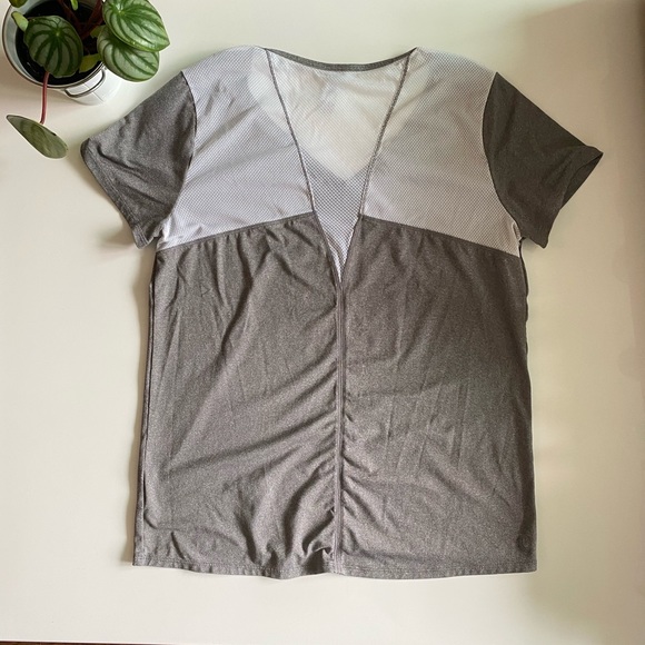 Lole Workout Casual T-Shirt with Mesh - Picture 4 of 6